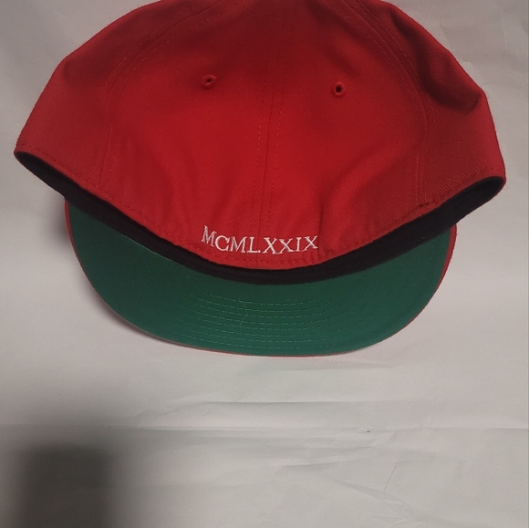 Black scale logo red 7 3/8 fitted hat - Picture 2 of 5